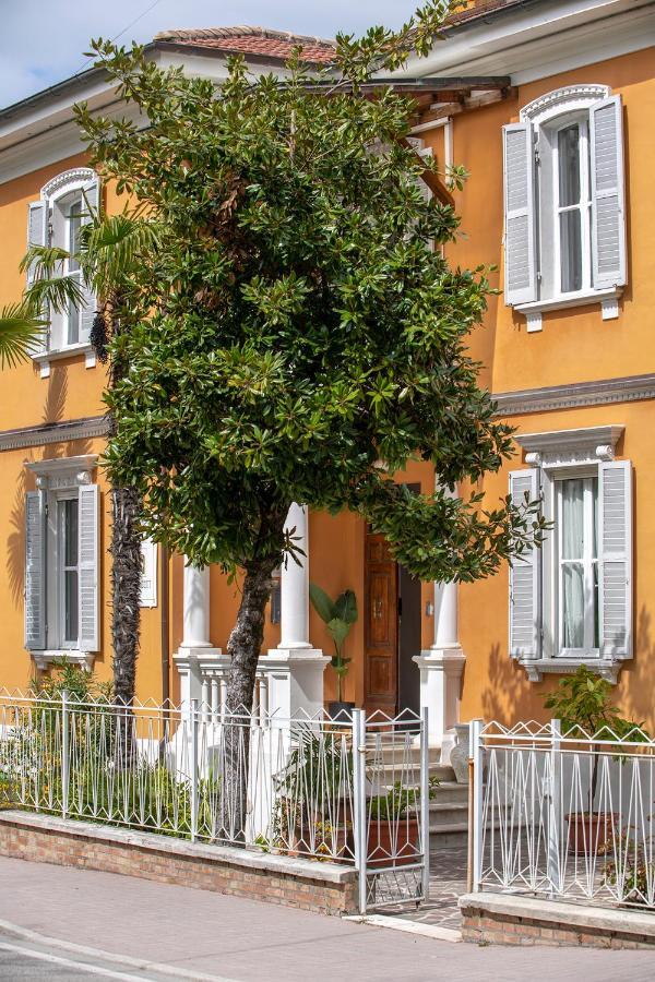 Villa Liberty Урбино Экстерьер фото